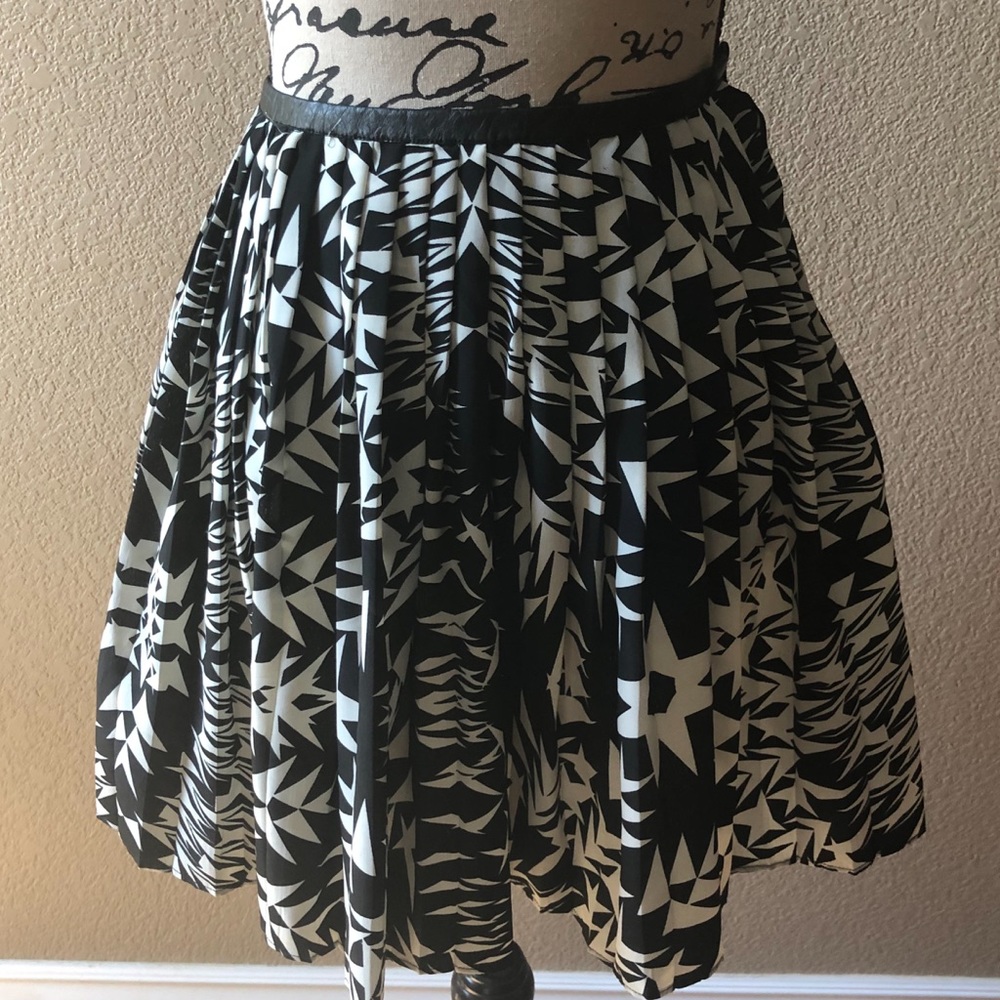 Top Shop geometric skirt.